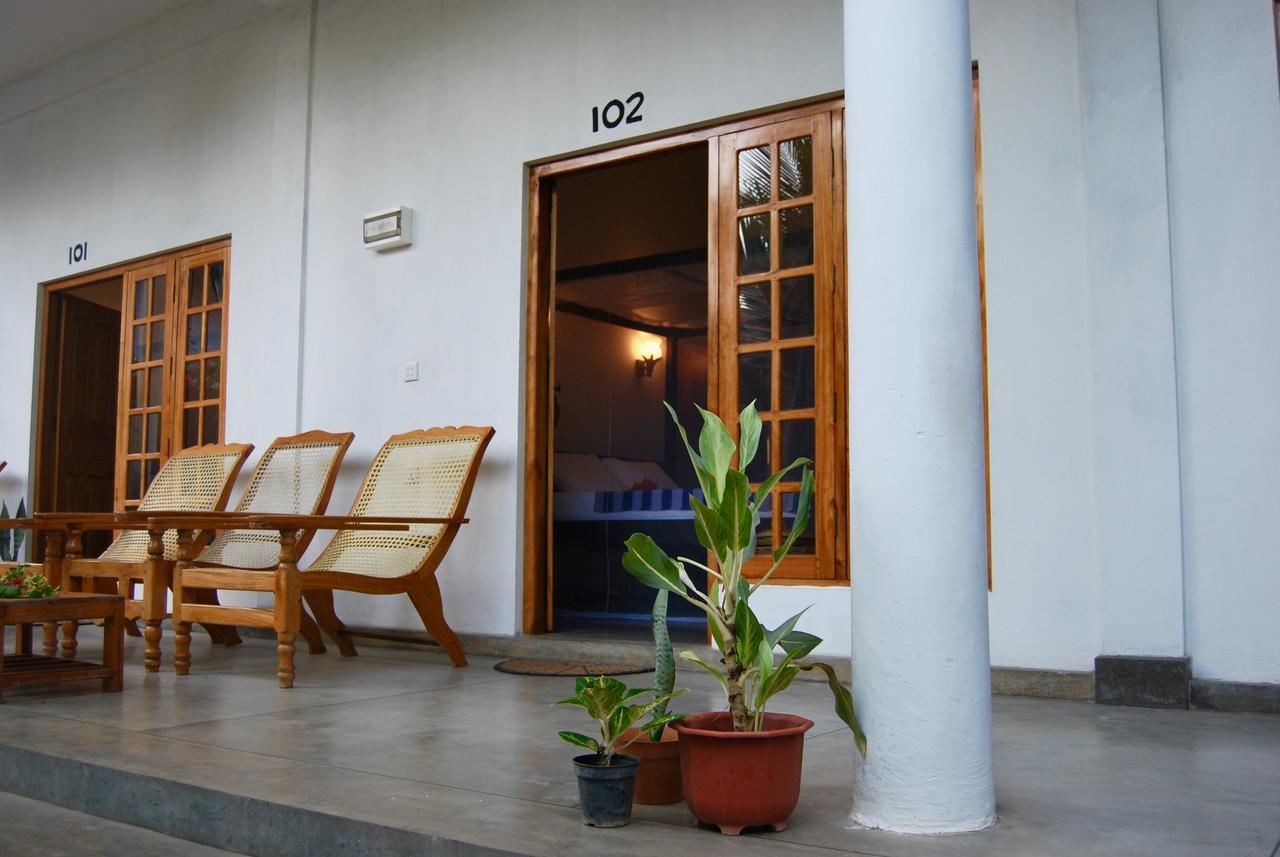 Cili Hotel Arugam Bay Exterior foto